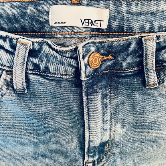 Vervet Mid-Rise Boot Cut Distressed Denim. Size 28 - Picture 3 of 5